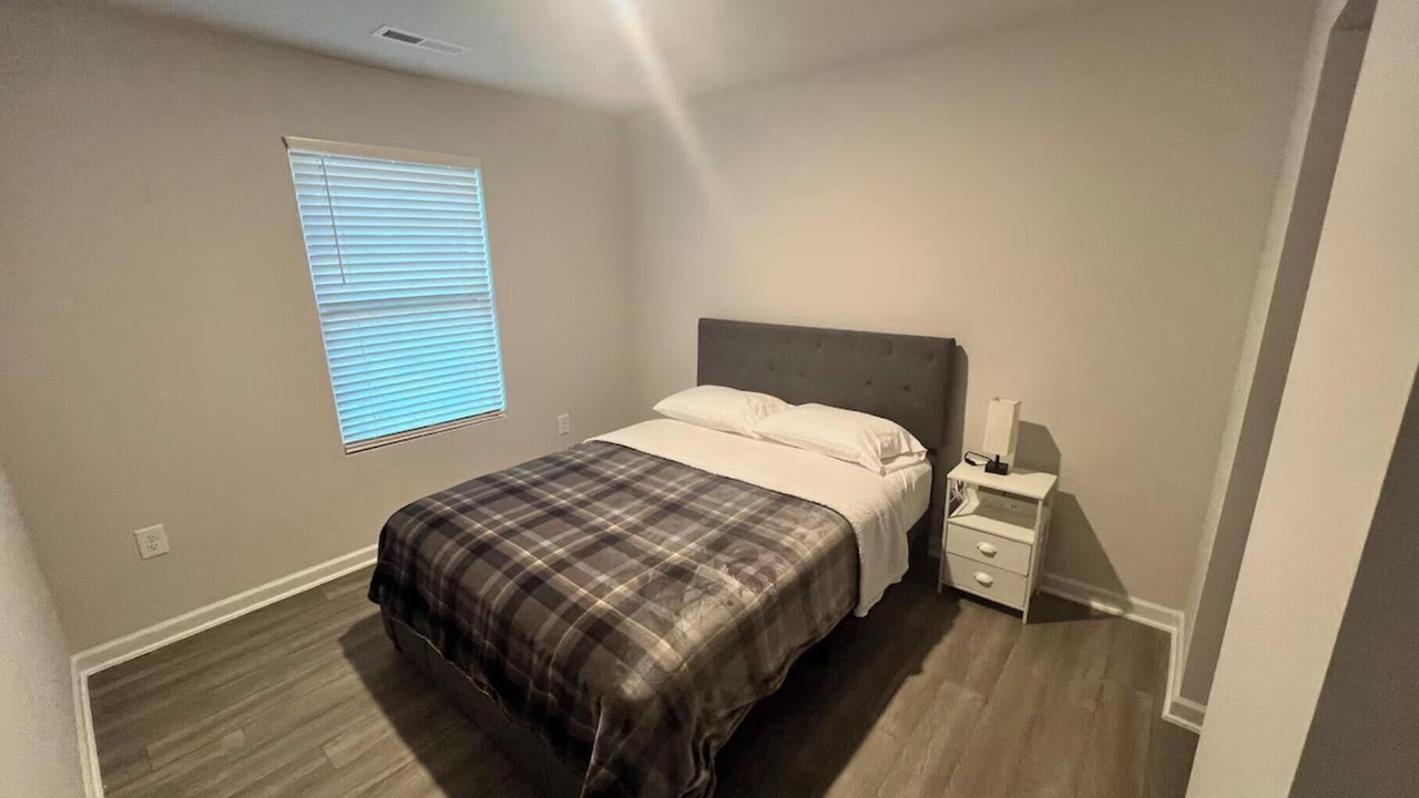 Photo of Bedroom in Roxboro