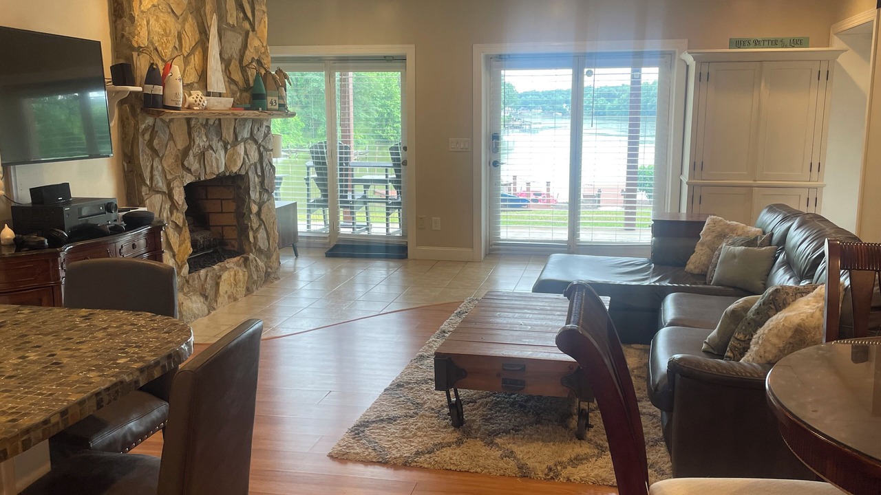 Photo of Livingroom in Dixie - Berryhill