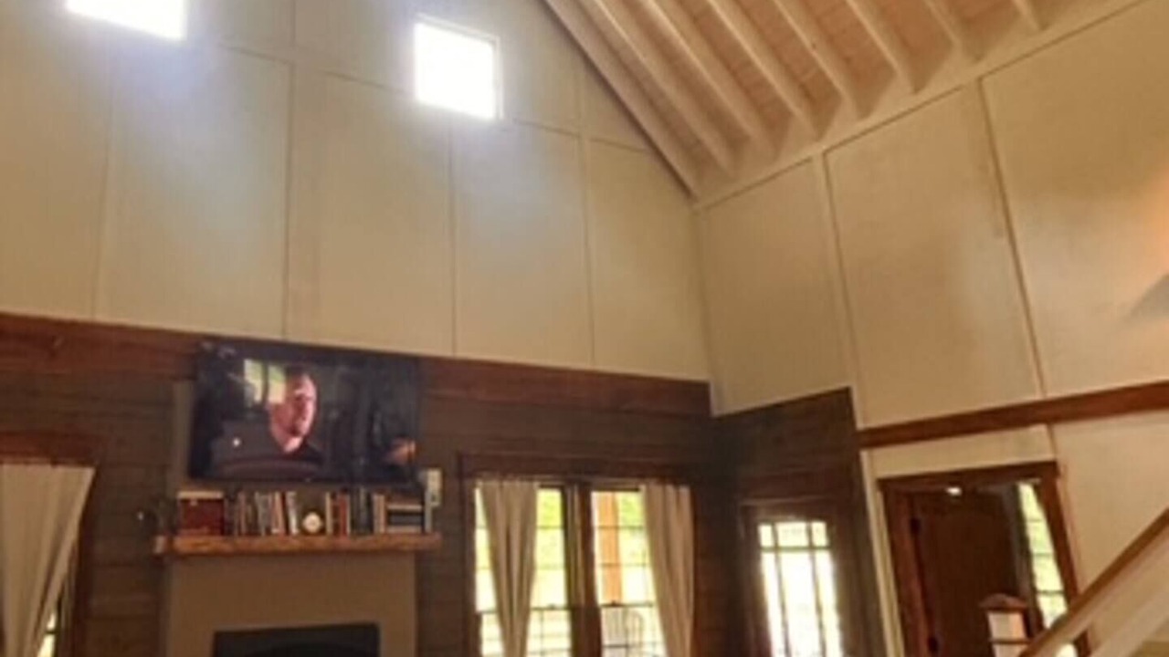Photo of Livingroom in Saluda