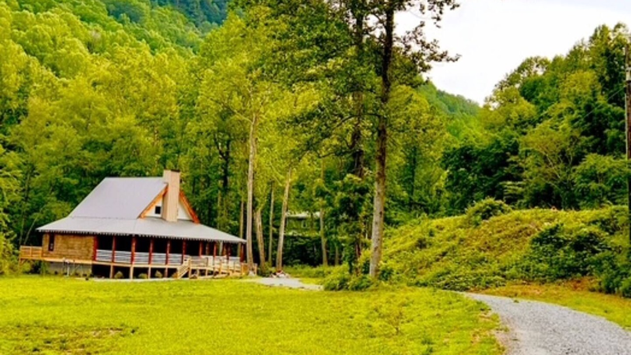 Photo of Outdoor in Saluda