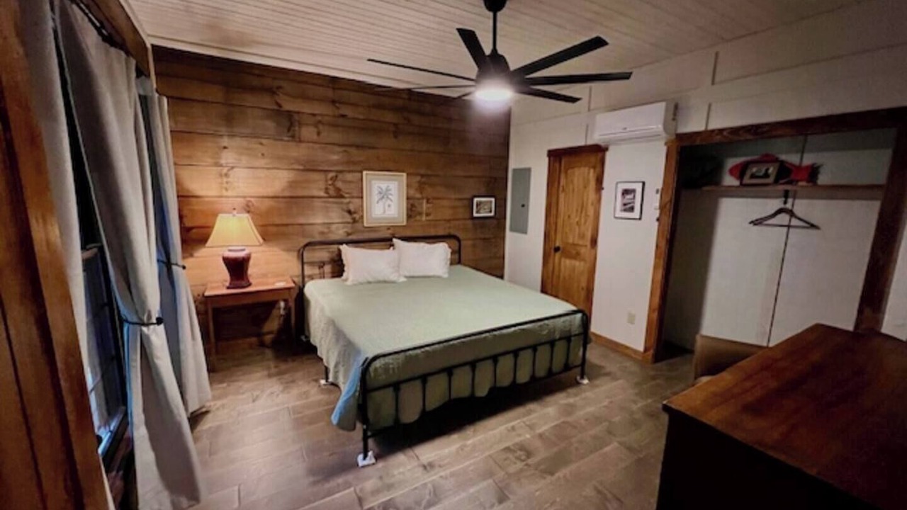 Photo of Bedroom in Saluda