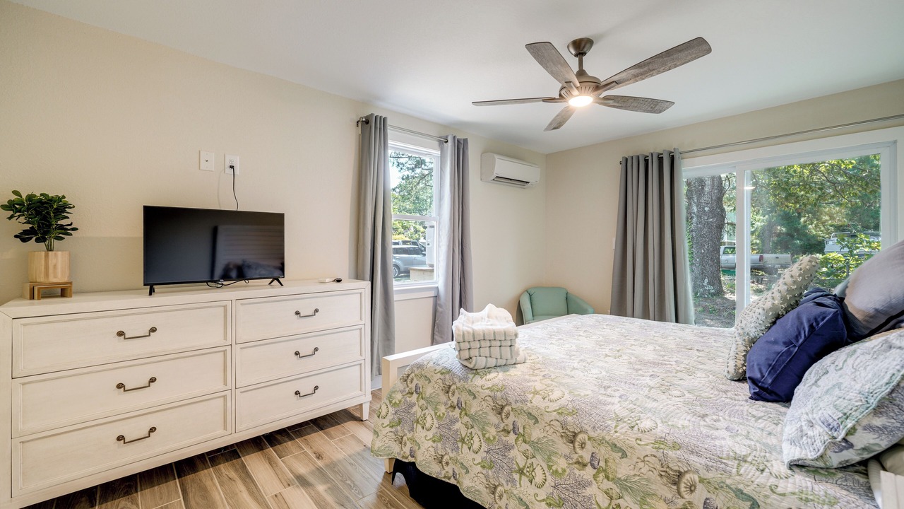 Photo of Bedroom in Colington Harbour