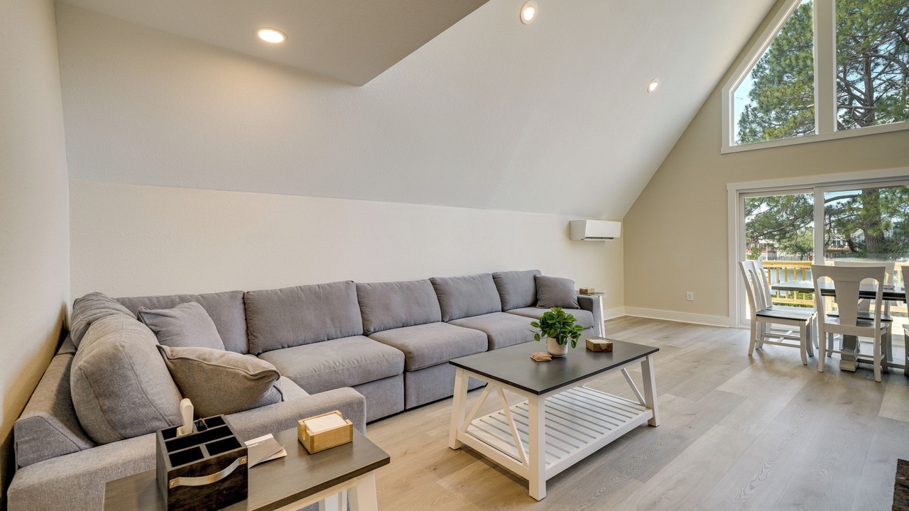 Photo of Livingroom in Colington Harbour