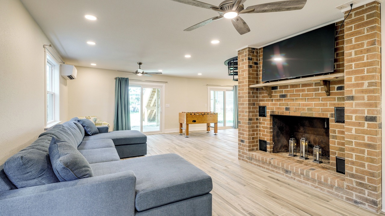 Photo of Livingroom in Colington Harbour