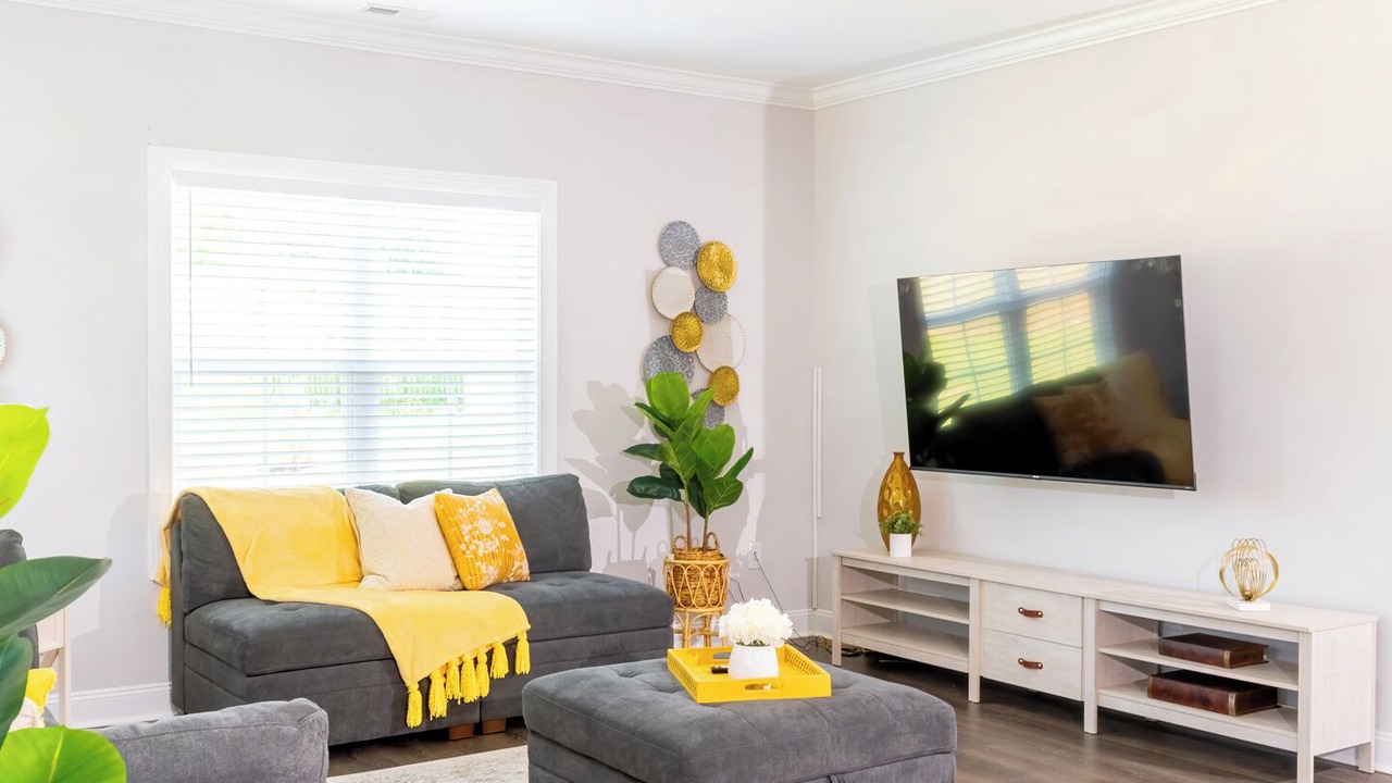 Photo of Livingroom in Lemon Springs