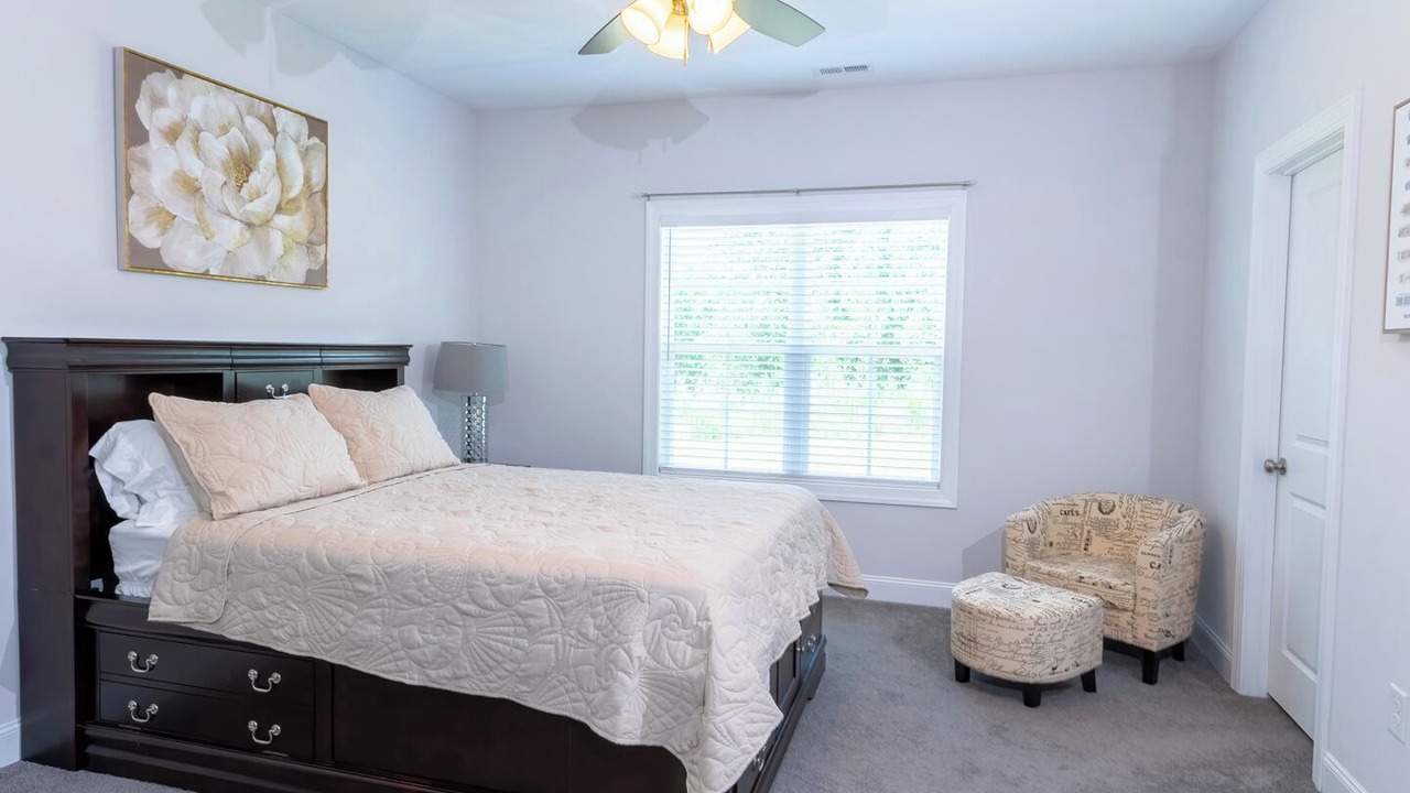 Photo of Bedroom in Lemon Springs