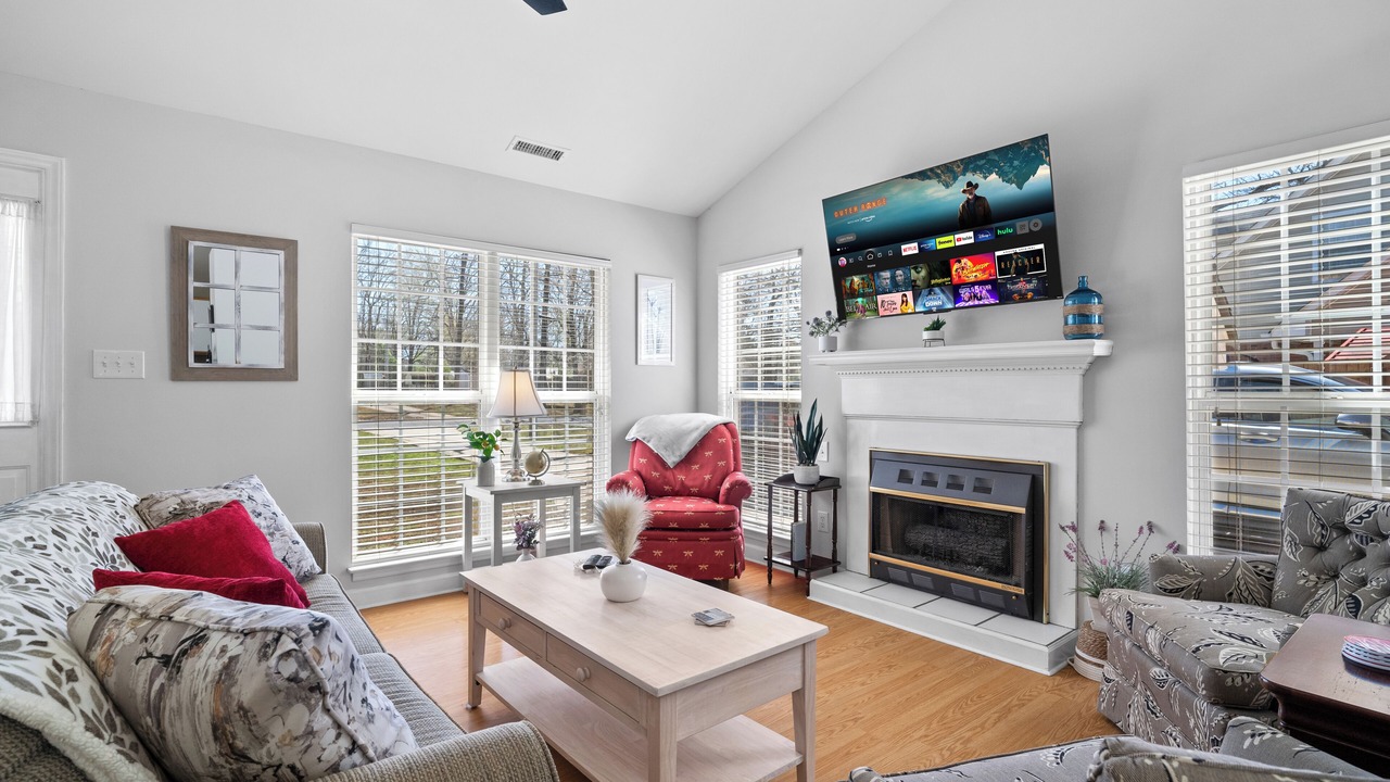 Photo of Livingroom in Monroe