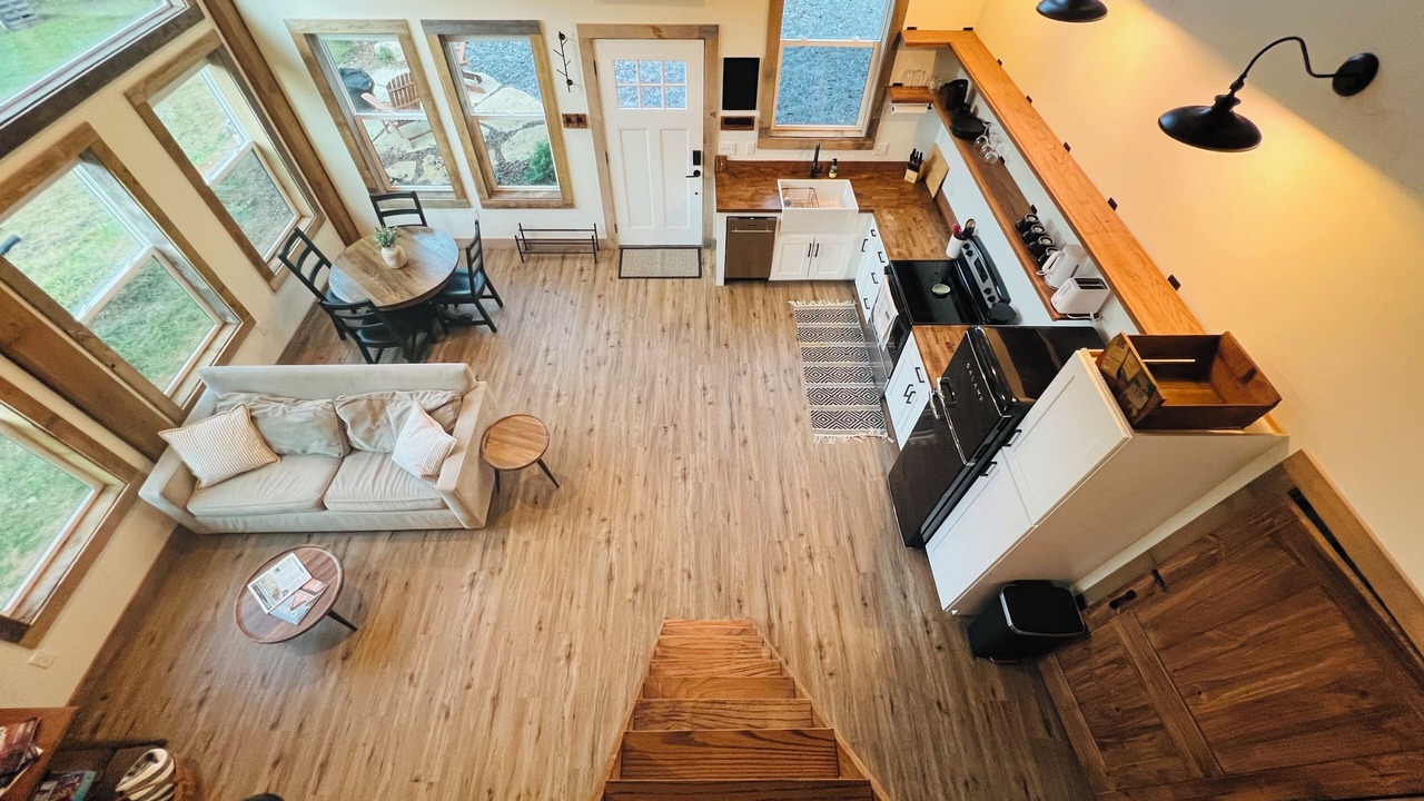Photo of Livingroom in Cullowhee