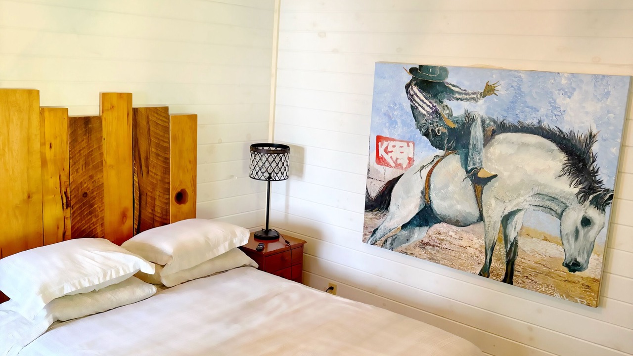Photo of Bedroom in Glenville