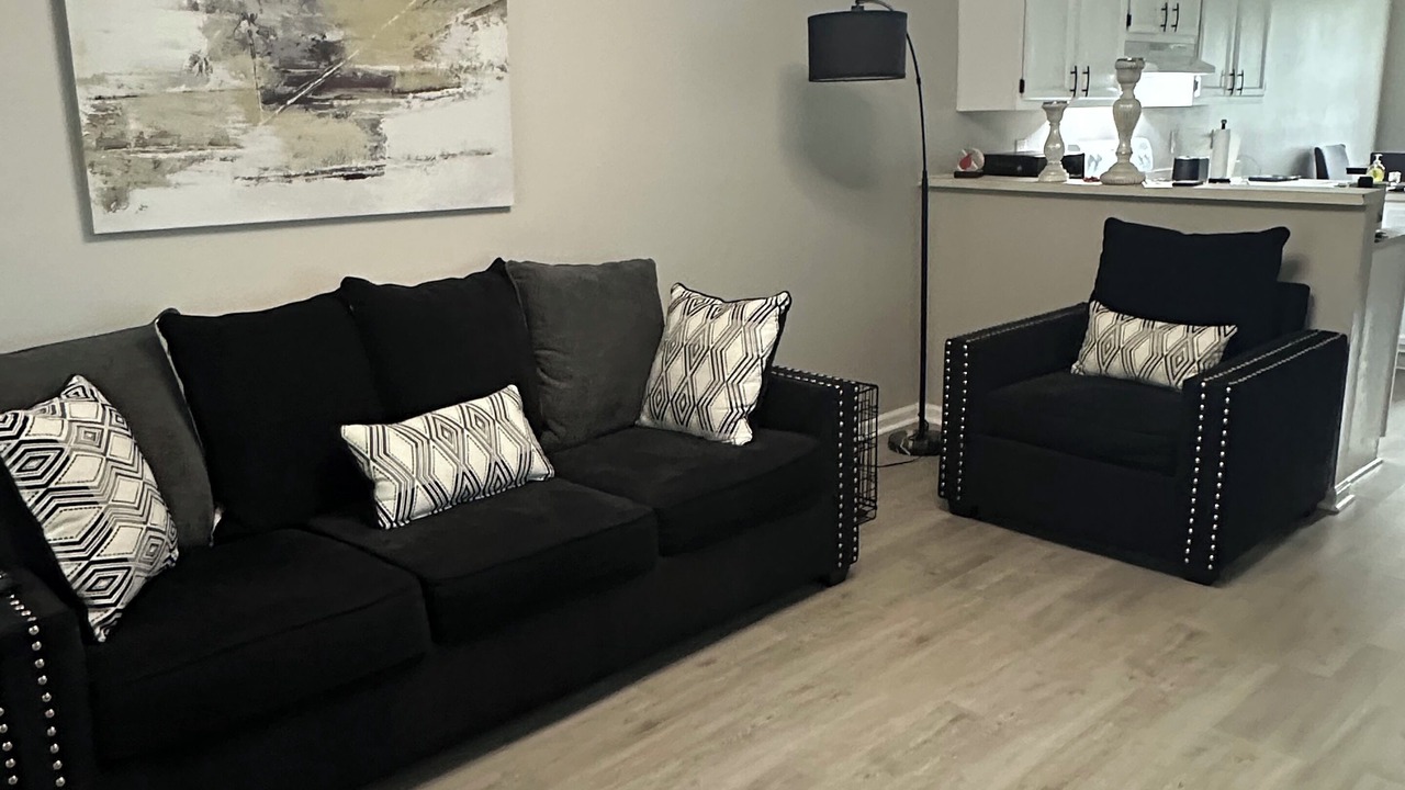 Photo of Livingroom in Roanoke Rapids