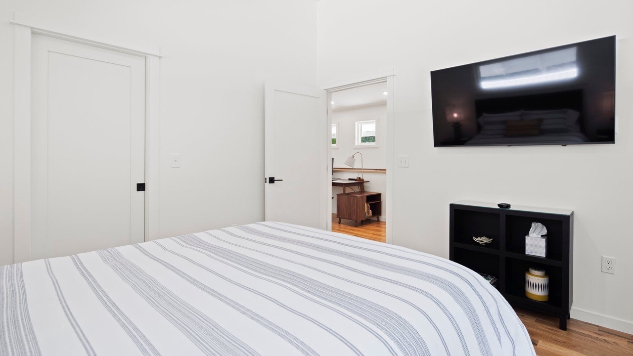 Photo of Bedroom in Black Mountain