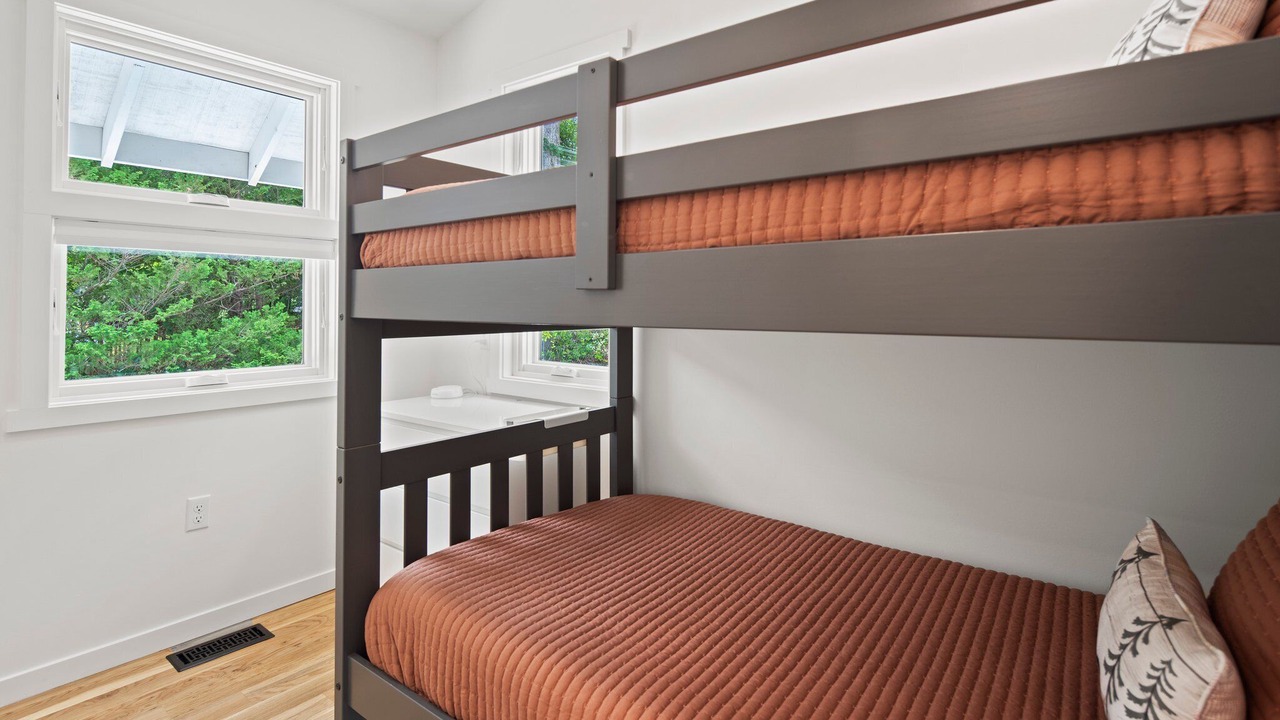 Photo of Bedroom in Black Mountain