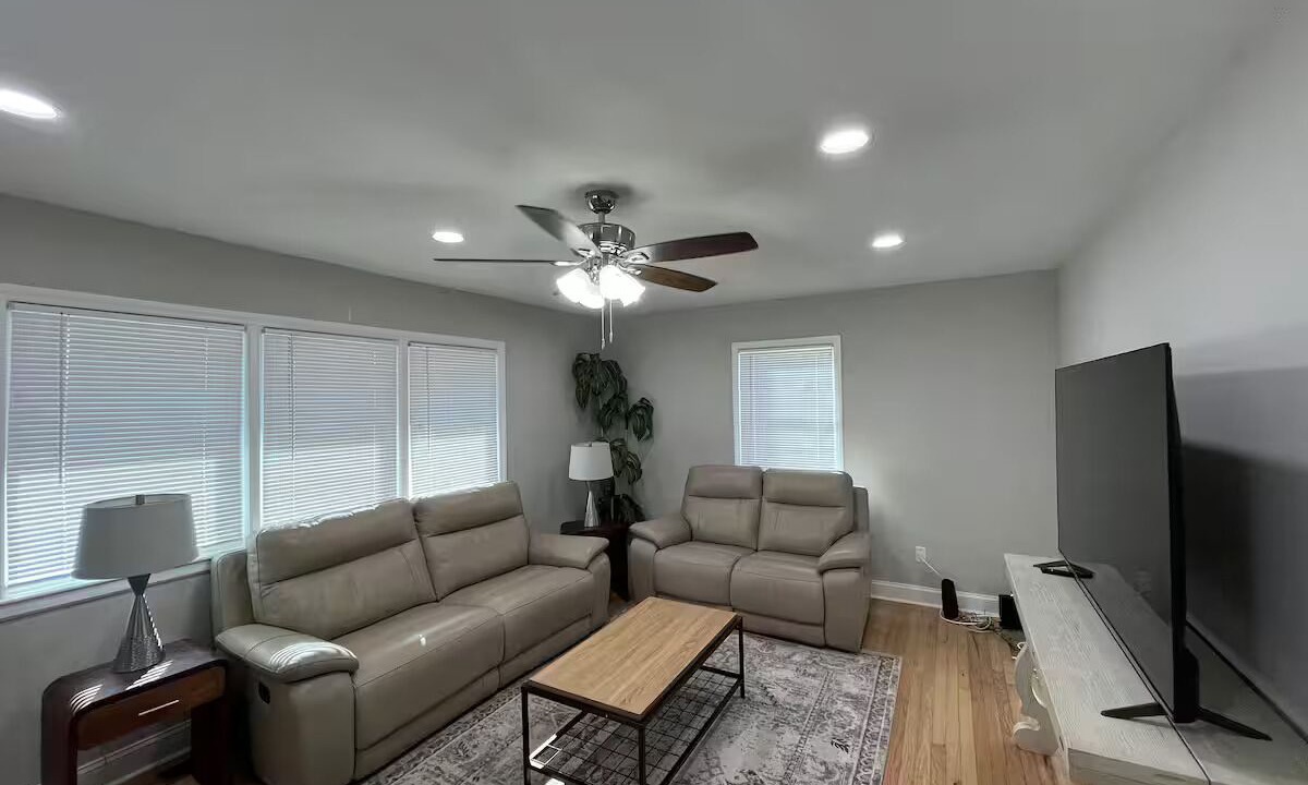 Photo of Livingroom in Burlington