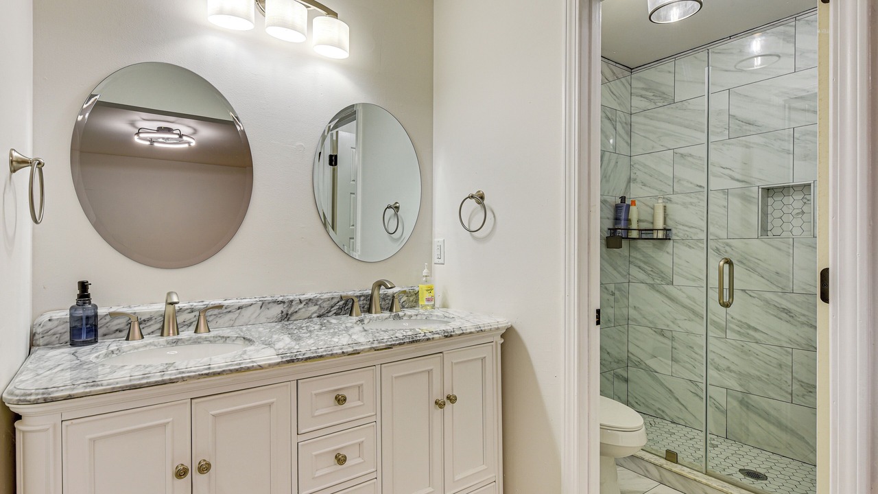 Photo of Bathroom in Wessex Square