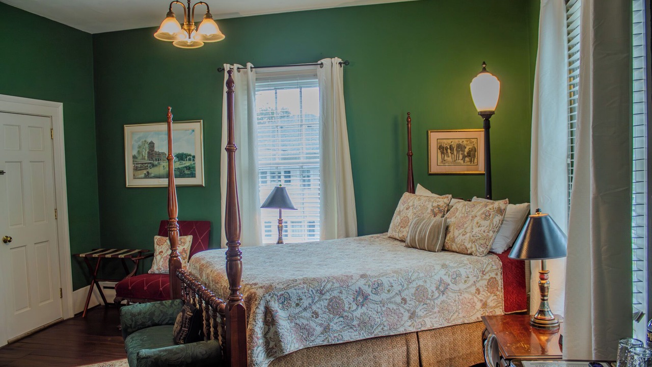 Photo of Bedroom in Clinton