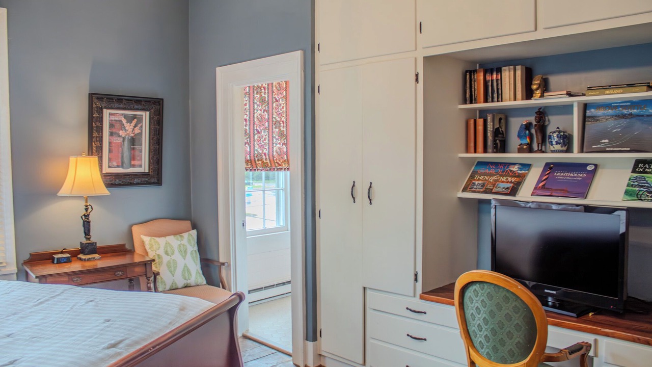 Photo of Bedroom in Clinton