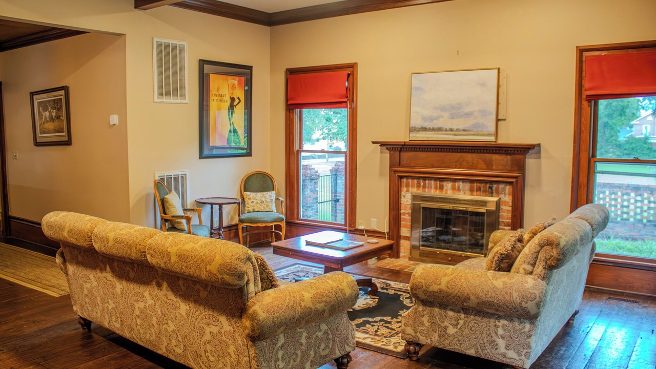 Photo of Livingroom in Clinton