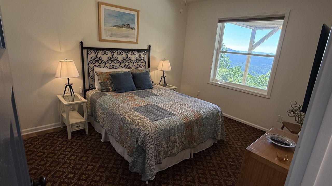 Photo of Bedroom in Marion