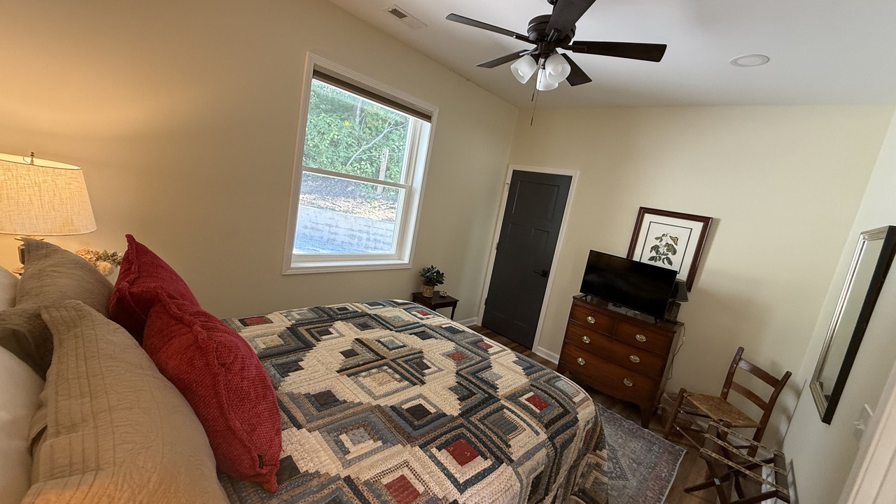 Photo of Bedroom in Marion