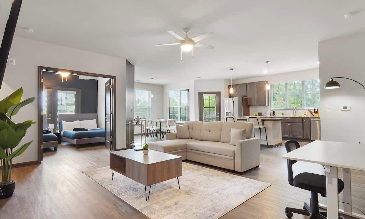 Photo of Livingroom in North Raleigh