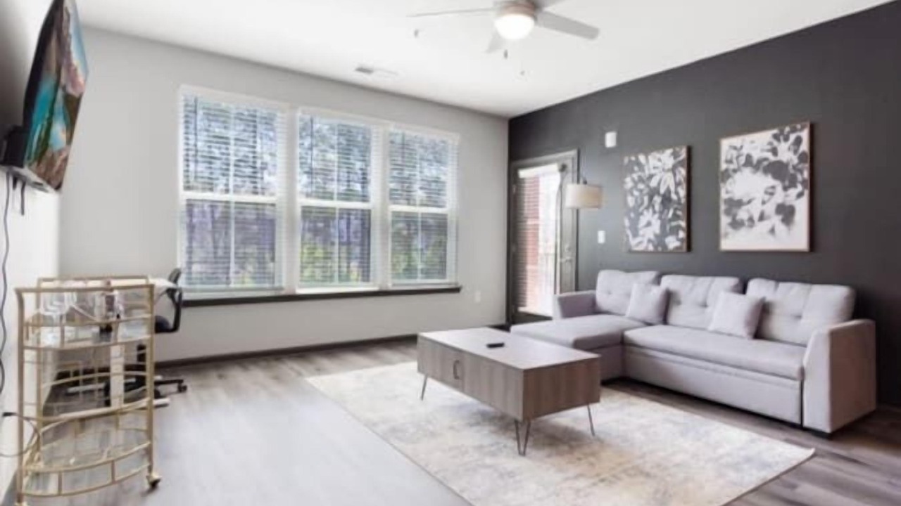 Photo of Livingroom in North Raleigh