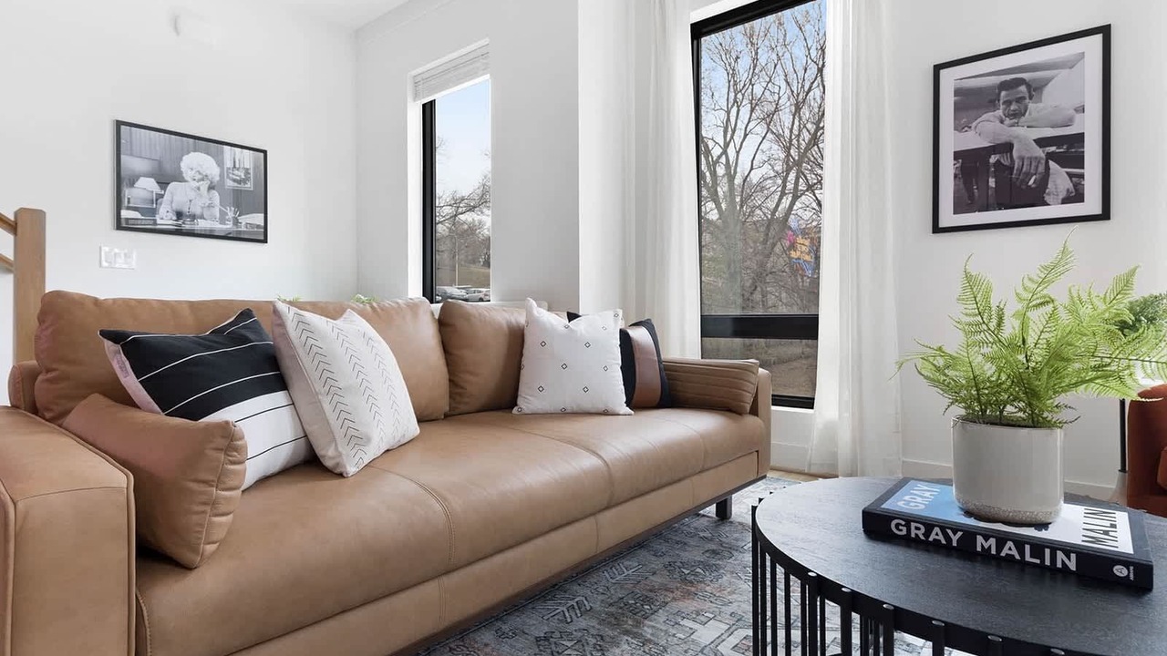 Photo of Bedroom in Eighth Avenue