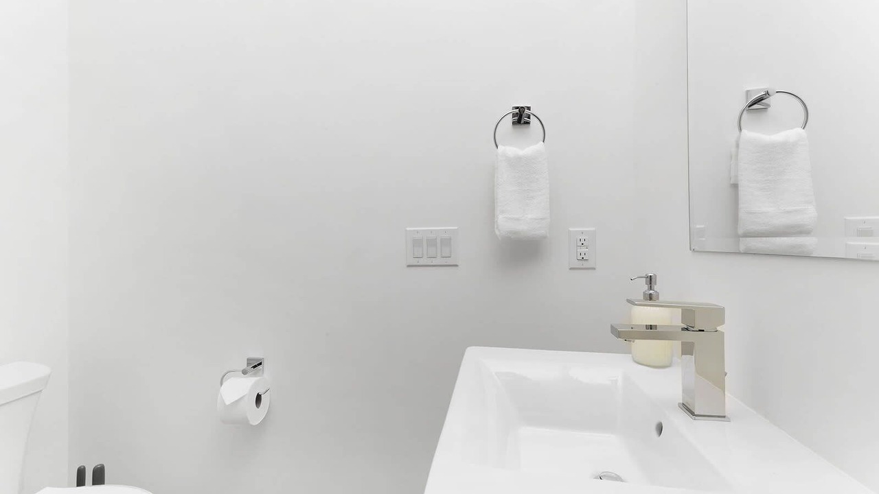 Photo of Bathroom in Eighth Avenue