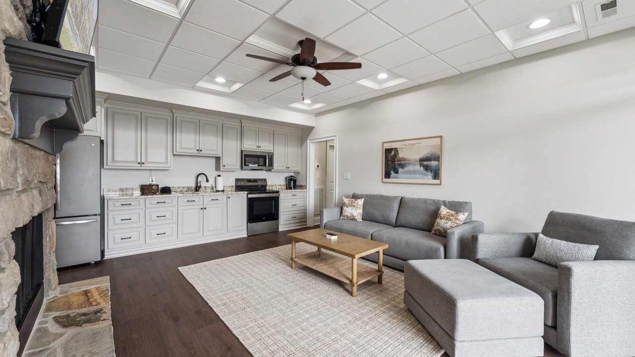 Photo of Livingroom in Lake Norman of Catawba
