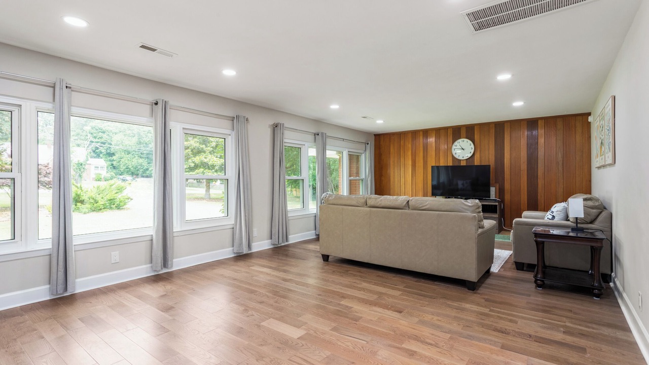 Photo of Livingroom in High Point