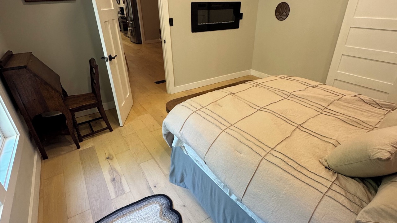 Photo of Bedroom in Robbinsville