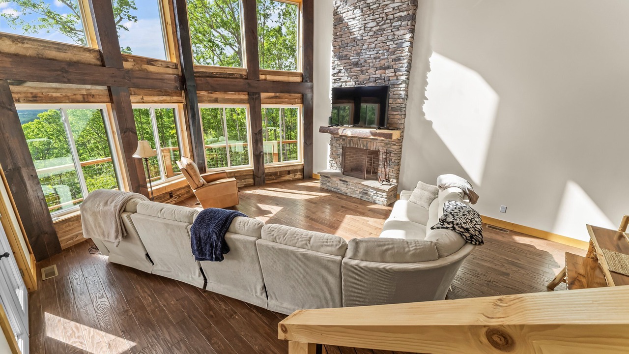Photo of Livingroom in Morganton