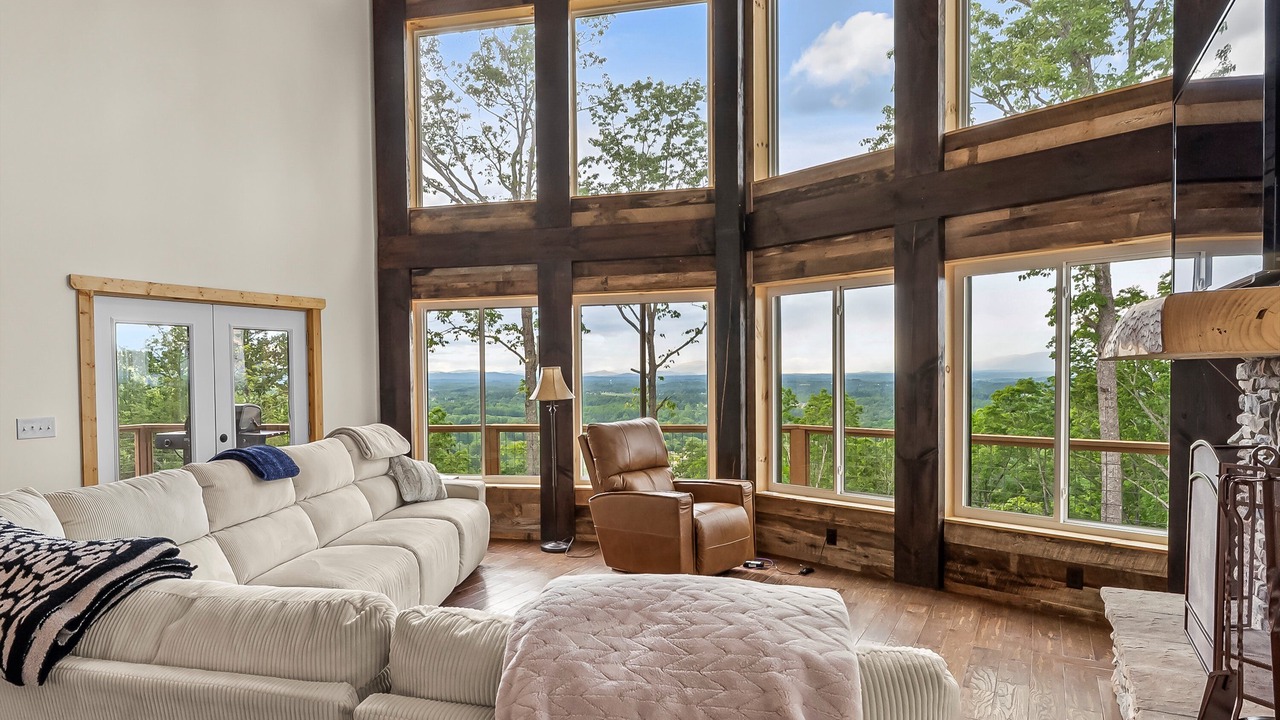 Photo of Livingroom in Morganton