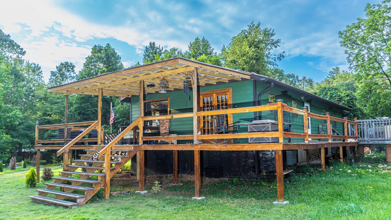 Photo of Outdoor in Spruce Pine