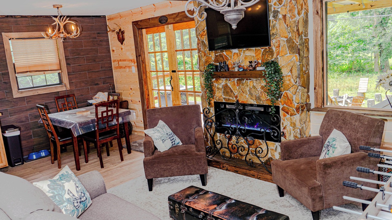Photo of Livingroom in Spruce Pine