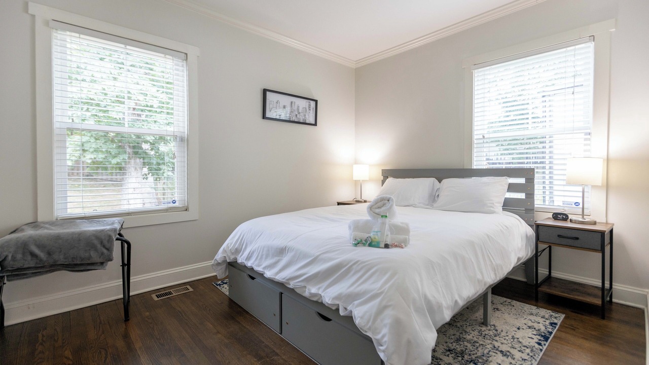Photo of Bedroom in Villa Heights