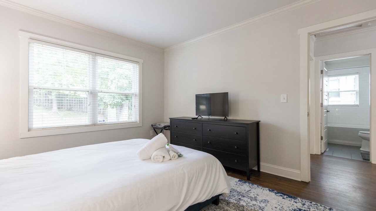 Photo of Bedroom in Villa Heights