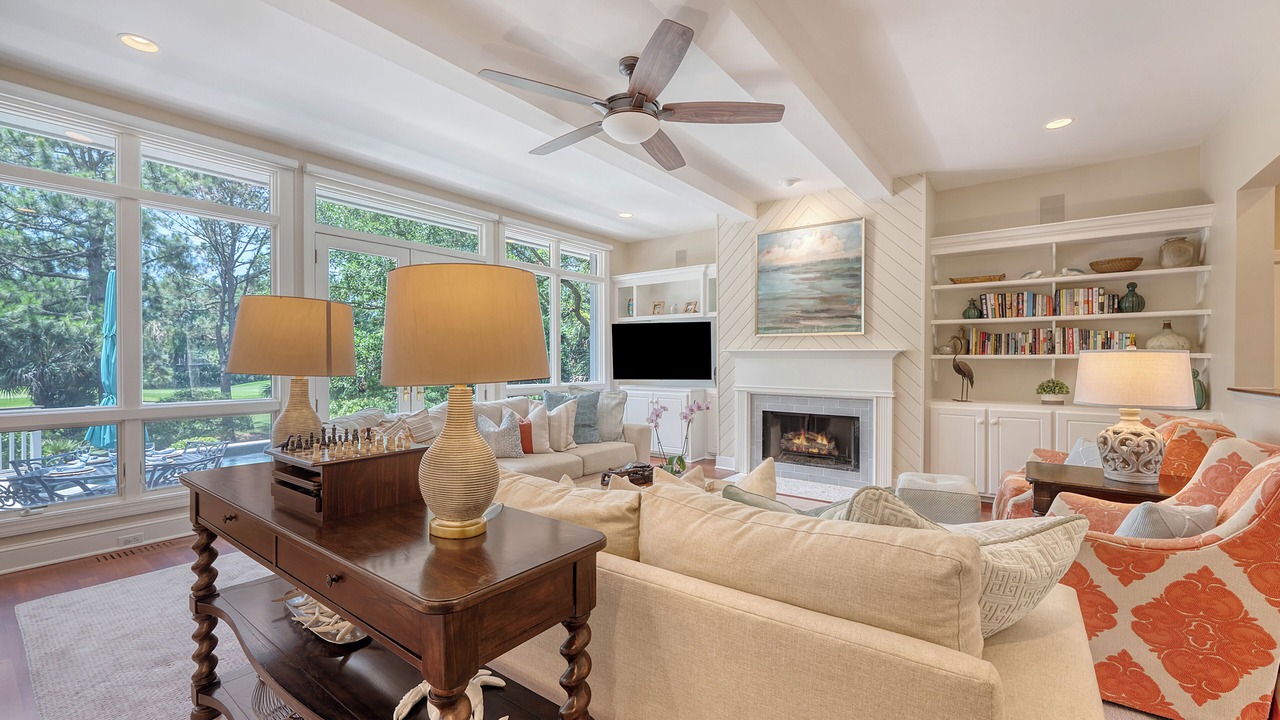Photo of Livingroom in Vanderhorst Plantation