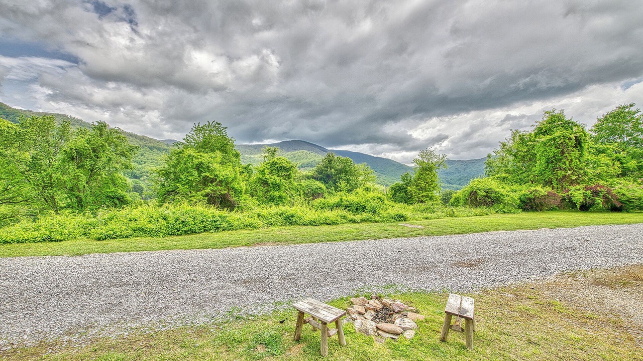 Photo of Others in Maggie Valley