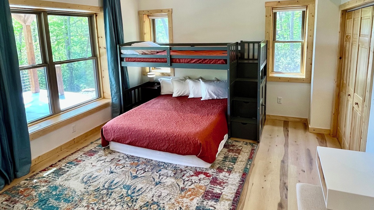 Photo of Bedroom in Black Mountain