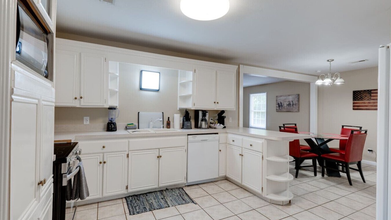 Photo of Kitchen in West Meade