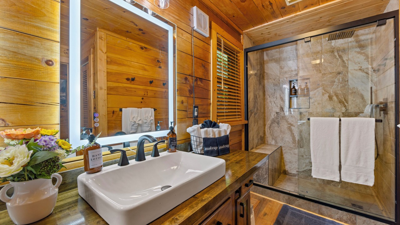Photo of Bathroom in Maggie Valley