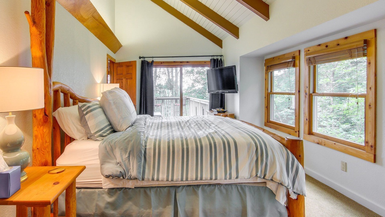 Photo of Bedroom in Mountain Air