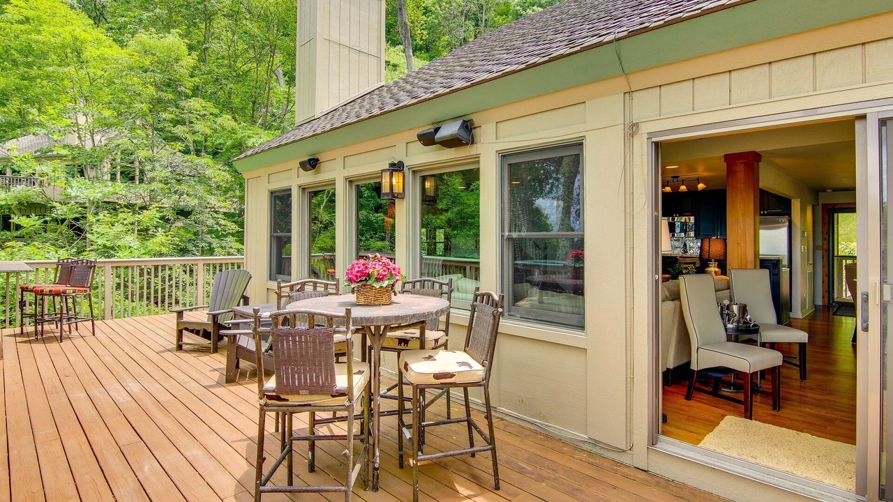 Photo of Outdoor in Mountain Air