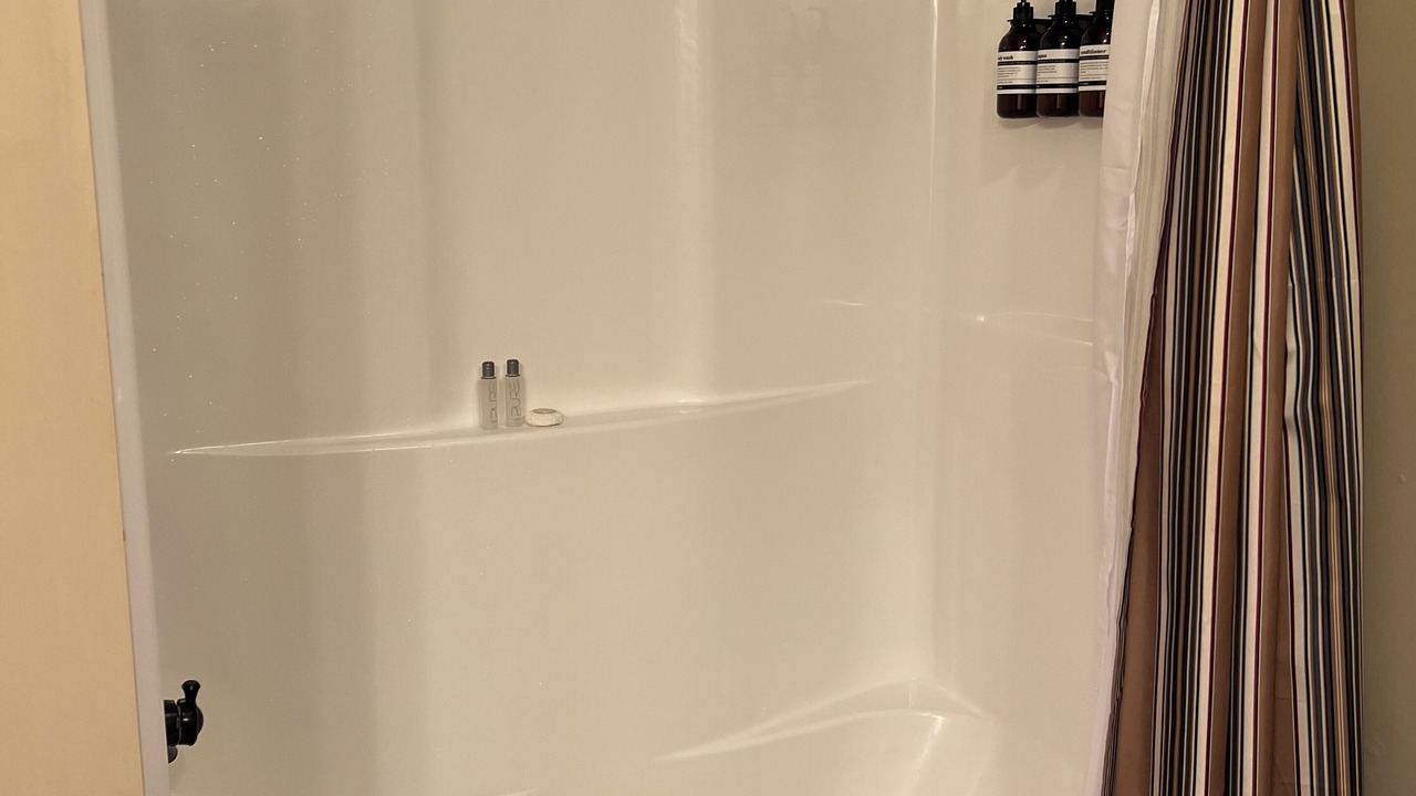 Photo of Bathroom in Apple Ridge