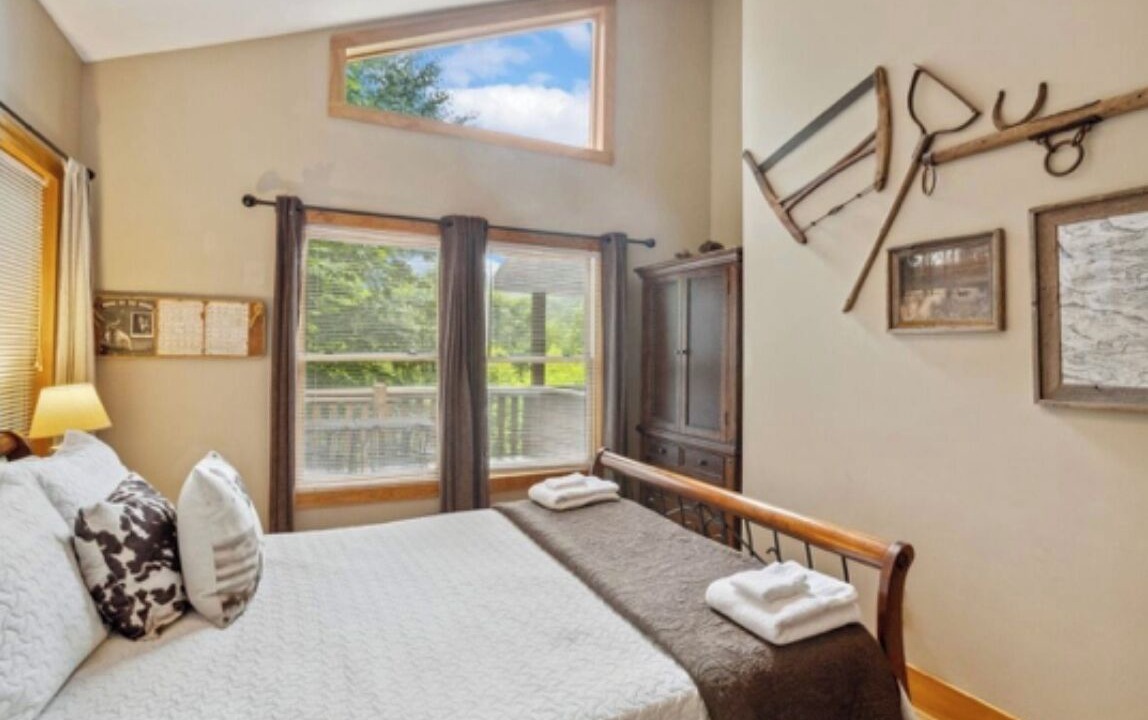 Photo of Bedroom in Apple Ridge