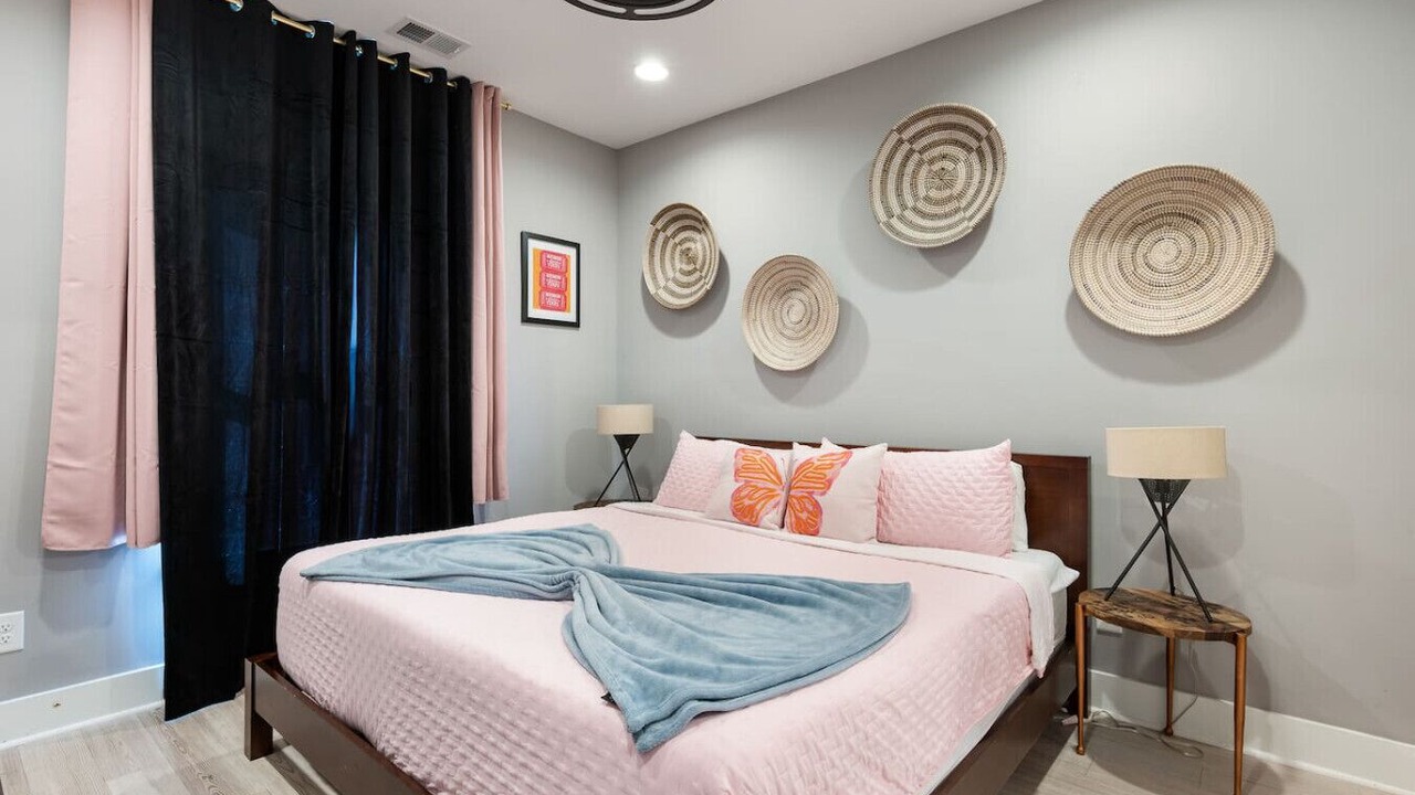 Photo of Bedroom in Historic Waverly