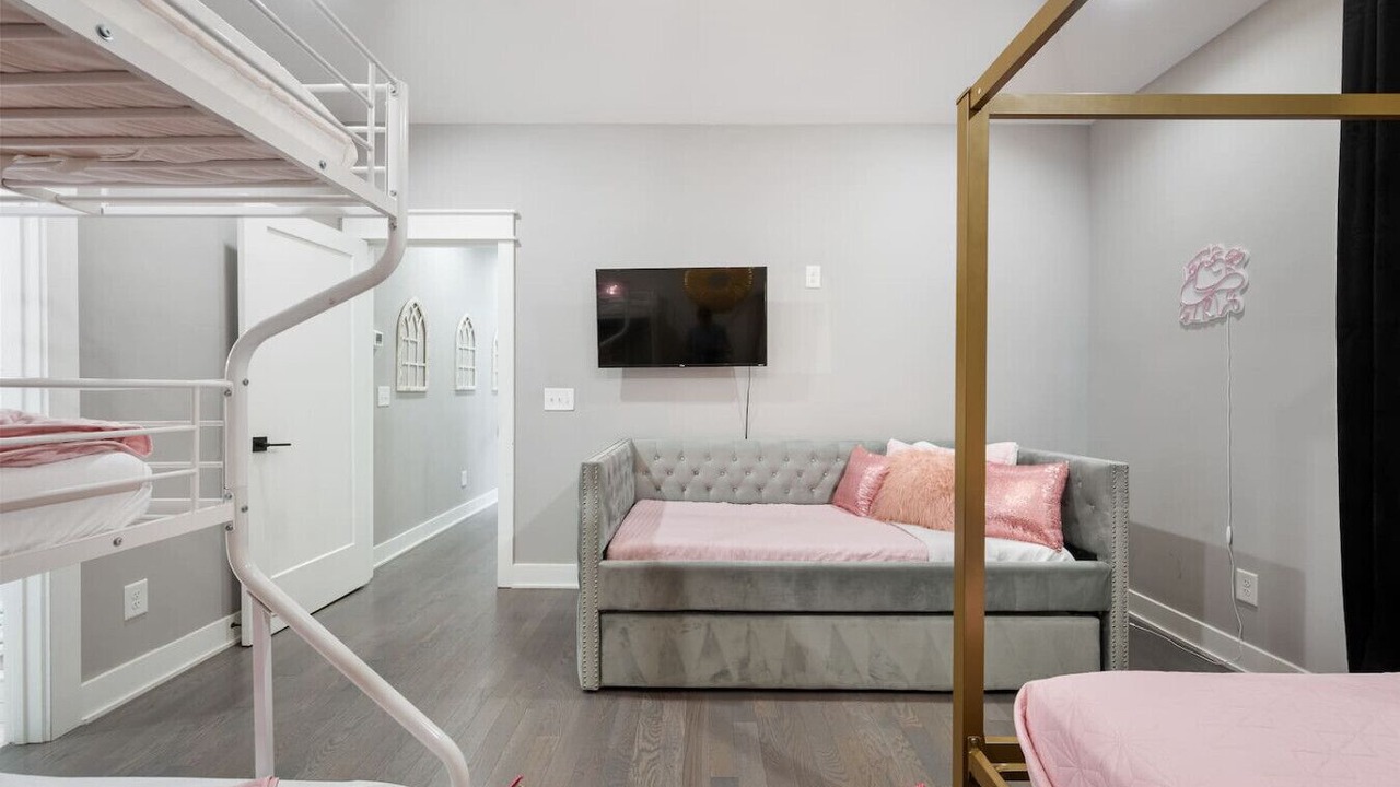 Photo of Bedroom in Historic Waverly