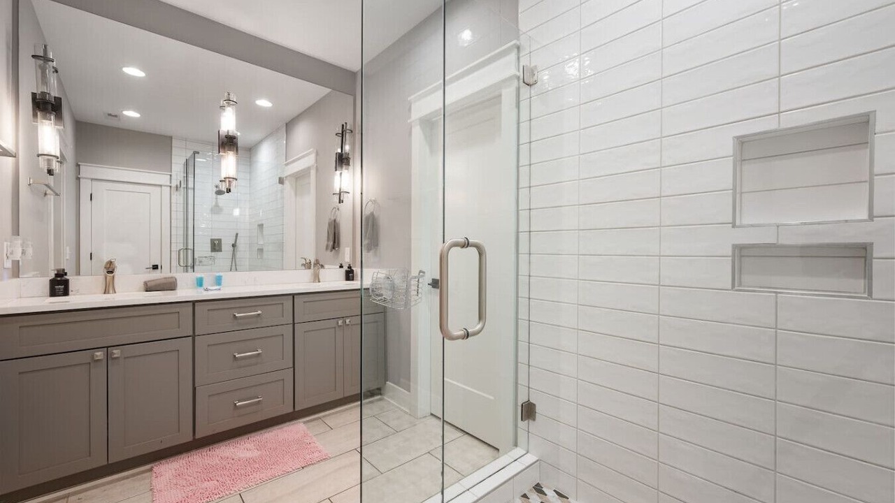 Photo of Bathroom in Historic Waverly