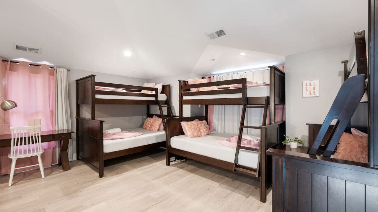 Photo of Bedroom in Historic Waverly