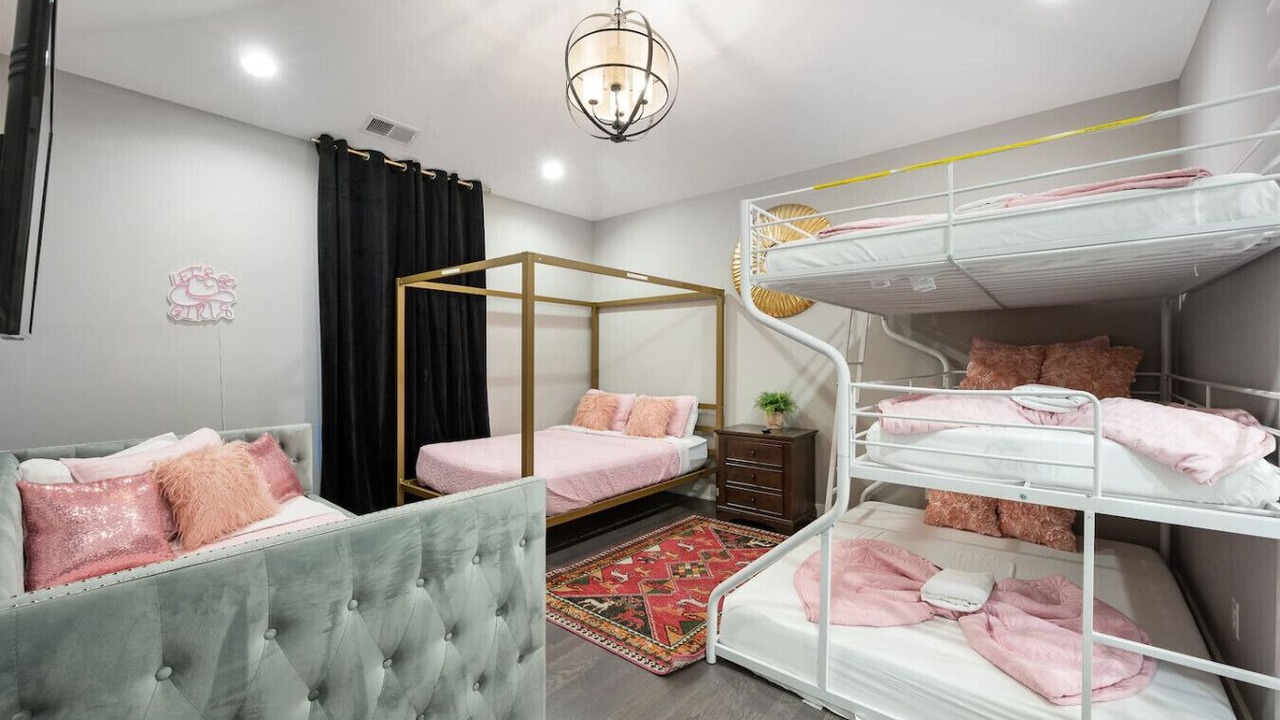 Photo of Bedroom in Historic Waverly